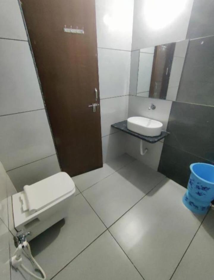 שירדי Hotel Shree Sai מראה חיצוני תמונה