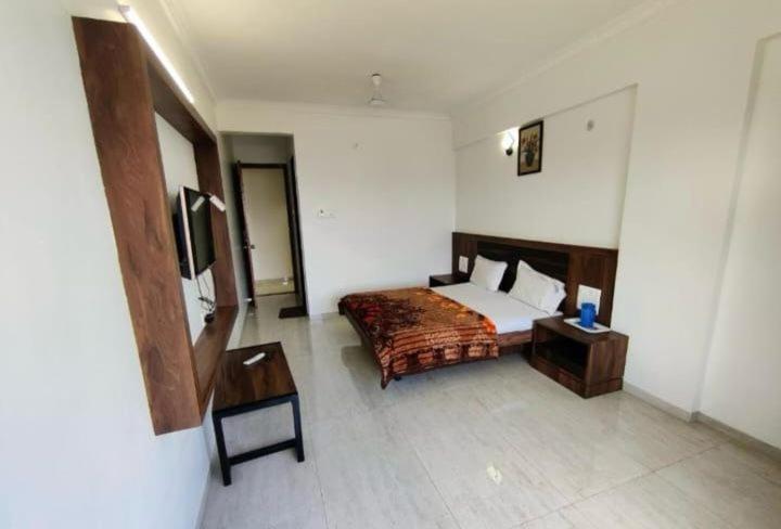 שירדי Hotel Shree Sai מראה חיצוני תמונה